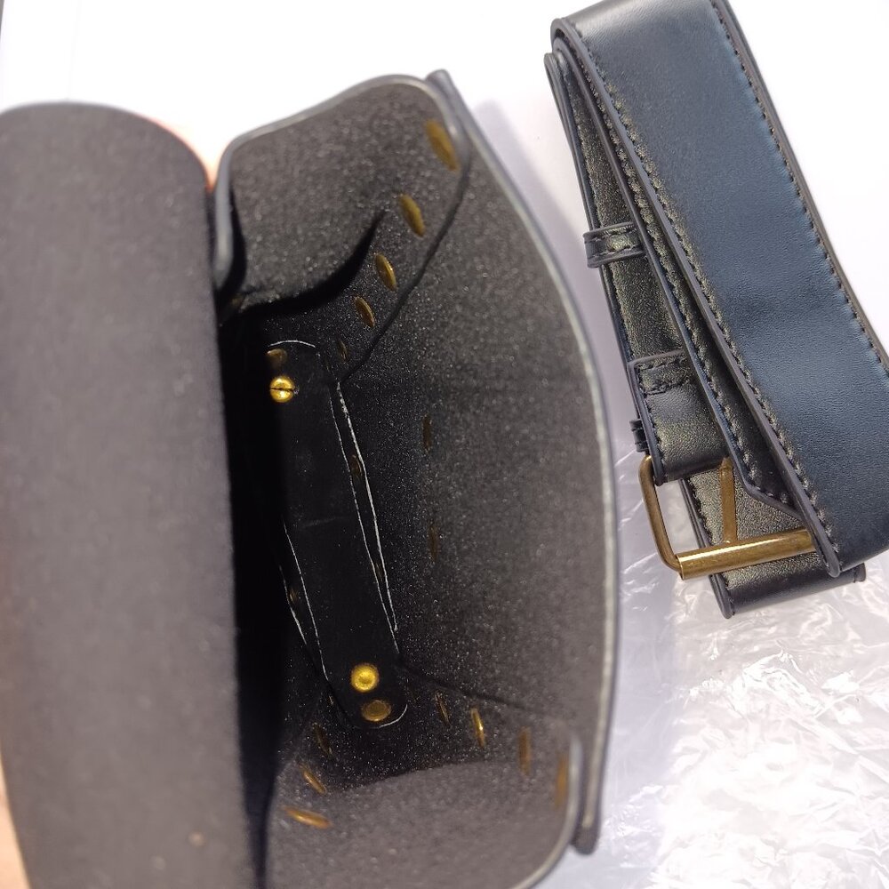 New Belt Bag Pouch Cellphone Holder Faux Leather Black 6.5" x 4" Detachable Belt - Picture 5 of 11